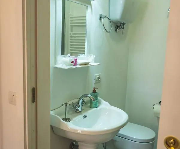 Casa Grinta Alojamento de Acomodação e Pequeno-almoço 3*